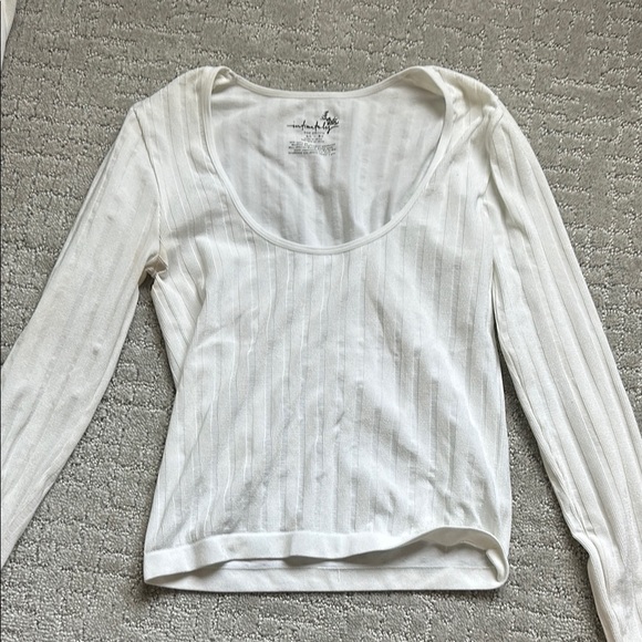 White Long Sleeve Ribbed Top - Picture 1 of 3